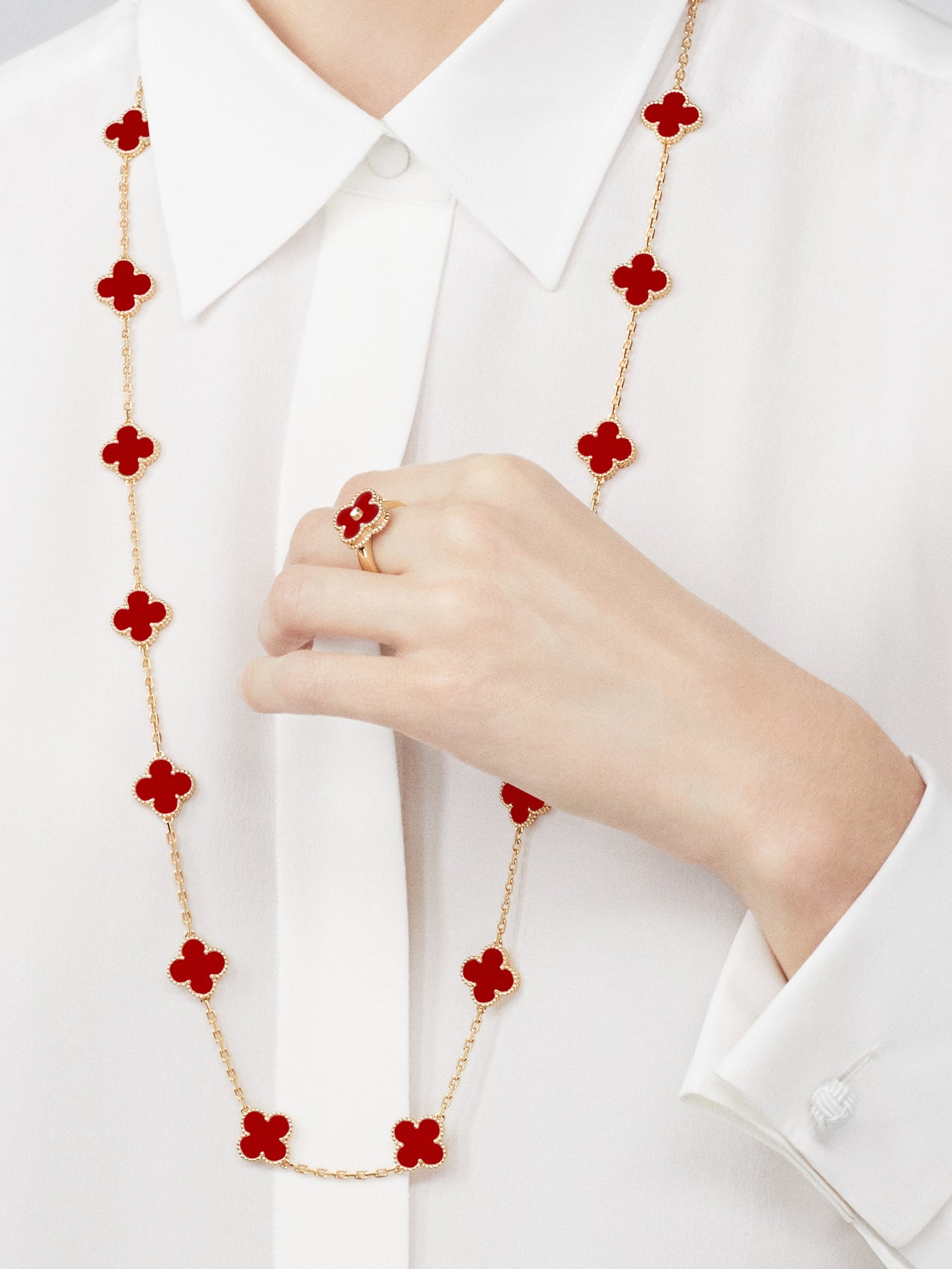 Van Cleef Vintage Alhambra long necklace, 20 motifs Red