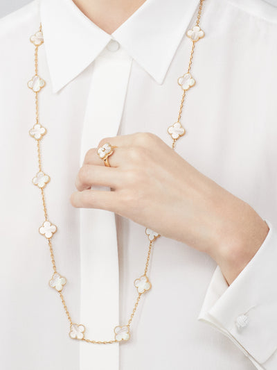 Van Cleef Vintage Alhambra long necklace, 20 motifs White