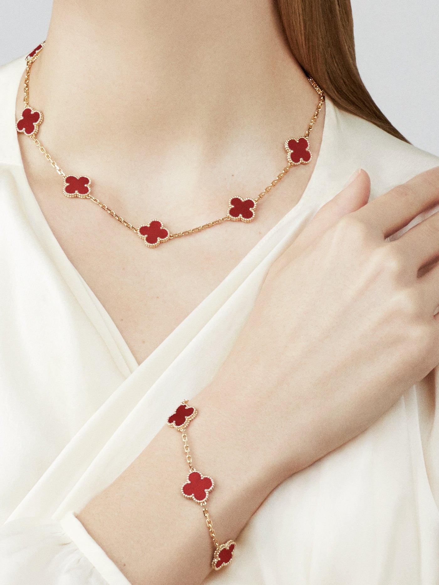 Vintage Alhambra bracelet, 5 motifs Red